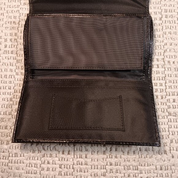 Wilsons Leather Pelle Studio black leather tri-fold wallet - Picture 4 of 11